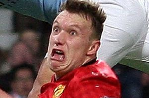 Phil-Jones-gurning-face-as-Sergio-Aguero-scores